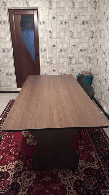 прямой диван 4 метра: Кухонный стол, Б/у, Овальная, Нераскладной, Дерево