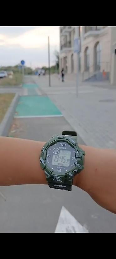 Yeni, Qol saatı, rəng - Yaşıl