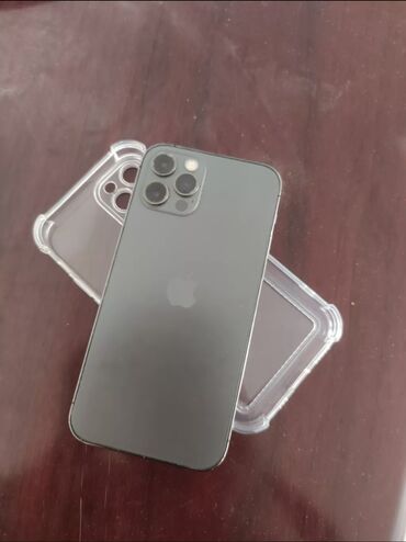 Apple iPhone: IPhone 12 Pro, Б/у, 128 ГБ, Серебристый, Зарядное устройство, Защитное стекло, Чехол, 75 %