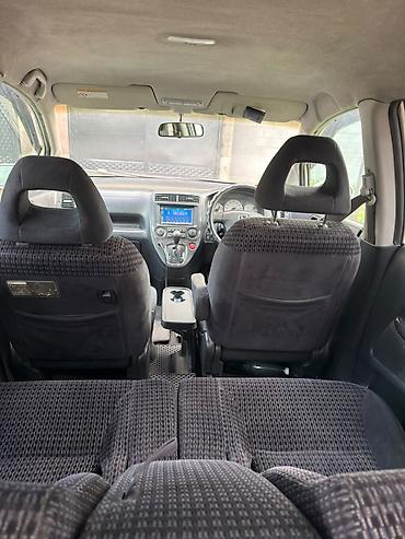 Транспорт: Honda Stream: 2003 г., 1.7 л, Автомат, Газ, Универсал — 6