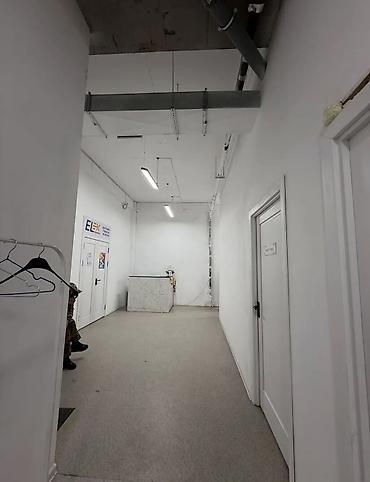 Продажа помещений свободного назначения: Продаётся цокольное помещение в мкр. Джал-29 📐 Площадь: 210 м² 💵 — 4
