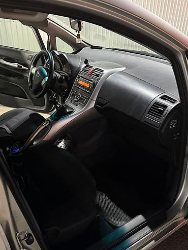 apollo solo: Toyota Auris: 2008 г., 1.6 л, Механика, Бензин, Хэтчбэк — 10