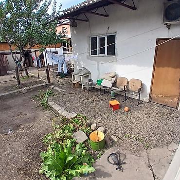 Продажа коттеджей и домов: 4 комнаты, 110 м², 4 соток, Бишкек, Собственник — 15