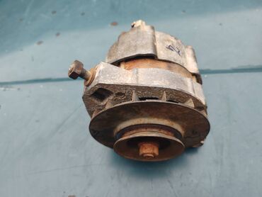 Auto delovi: Alternator Lada 2107 Riva, Lada 2121 Niva 1.6 br.2 . Polovno, ocuvano — 3