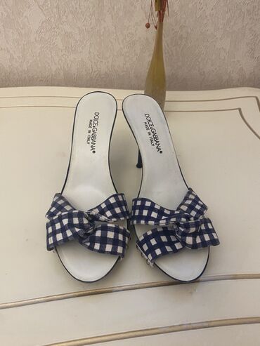 Tuflilər: İki cüt qadın ayaqqabısı və uyğun çanta dəsti 1) Lolita Botti leopard — 37