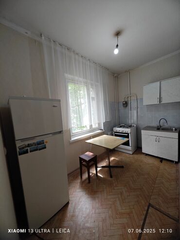 квартира ош 1 комнатные аренда: 1 бөлмө, 34 кв. м, 105-серия, 2 кабат, Эски ремонт