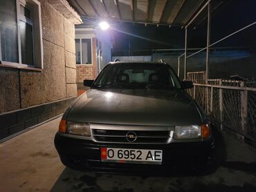 авто в: Opel Astra: 1994 г., 1.8 л, Механика, Бензин, Универсал