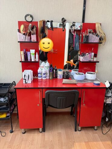 Salon masaları: ❇️Salon guzgulu mebeli satilir yaxsi veziyyetdedi 3eded var satilir