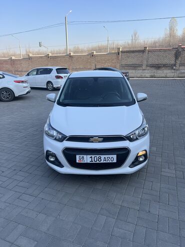 Chevrolet: Chevrolet Spark: 2016 г., 1 л, Вариатор, Бензин, Хэтчбэк