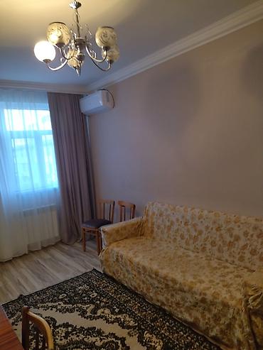 kiraye qarajlar: Xırdalan şəhəri, Nəsibə Zeynalova küçəsi, 5 mərtəbəli evin 5-ci — 3