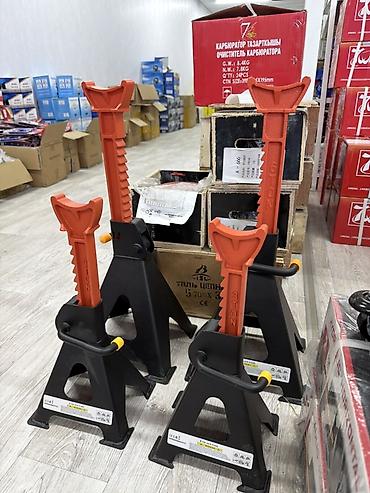 Домкраты-стойки (подставки под автомобиль), трещоточного типа