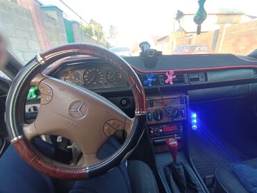 воздухамер 124: Mercedes-Benz 230: 2.3 л | 1989 г
