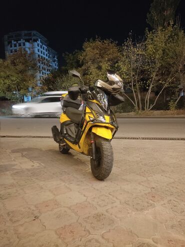 самурай мопед: Макси-скутер 150 куб. см, Бензин, Колдонулган