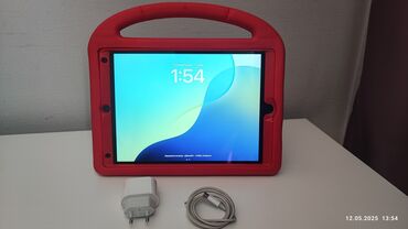 Планшеты: Планшет, Apple, память 32 ГБ, 10" - 11", Wi-Fi, Б/у, Классический цвет - Серый