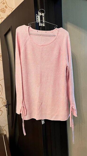 женские футболки с воротником: Qiymet 15 azn razmer standart lalafo.az -da женские футболки с воротником: Qiymet 15 azn razmer standart