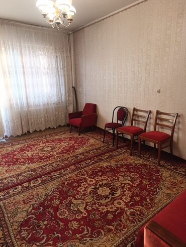 срочно продаётся 1 комнатная квартира в районе ошского рынка по улице кенсуйская: 2 комнаты, 55 м², С мебелью