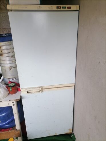камера видео: Холодильник Biryusa, Требуется ремонт, Двухкамерный, 50 * 150 *
