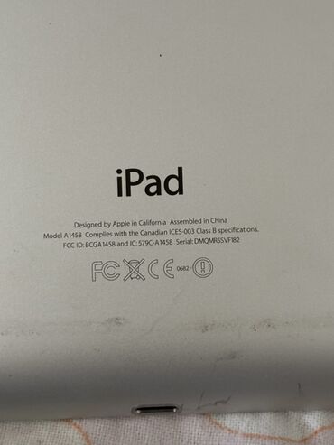 Tableti: Na prodaju ipad za delove  Imaju iCloud  Cena 20€ komad  Broj telefona — 8