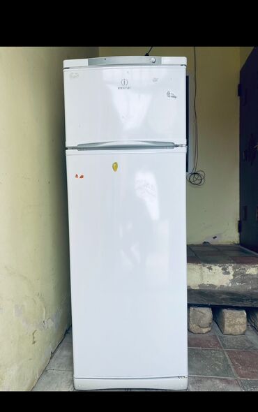 Mətbəx kombaynları və doğrayıcıları: İşlənmiş 2 qapılı Indesit Soyuducu Satılır, rəng - Ağ