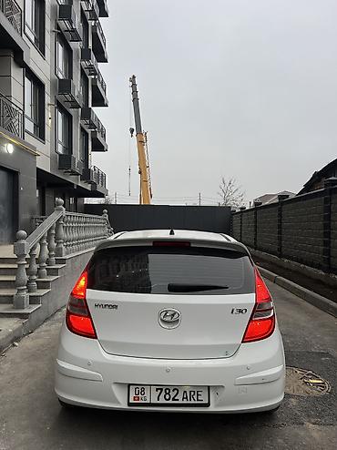 Hyundai: Hyundai i30: 2008 г., 1.6 л, Механика, Бензин, Хэтчбэк — 2