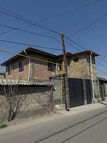 Үйлөрдү сатуу: 5 жана андан көп, 112 м², 1 соток, Бишкек — 4