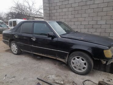 модели авто: Mercedes-Benz E-Class: 1991 г., 2.3 л, Механика, Бензин, Седан