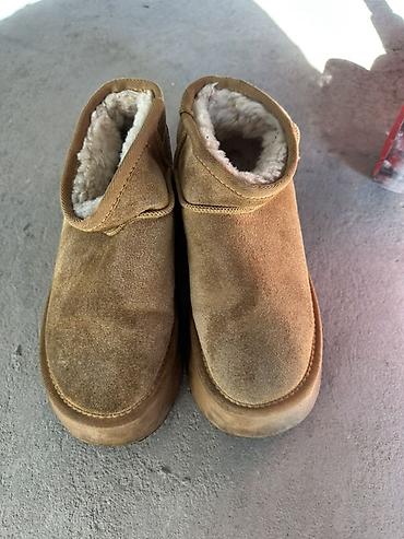 тапочки женские уличные с мехом: Угги, 38, UGG, Б/у, цвет - Коричневый — 3