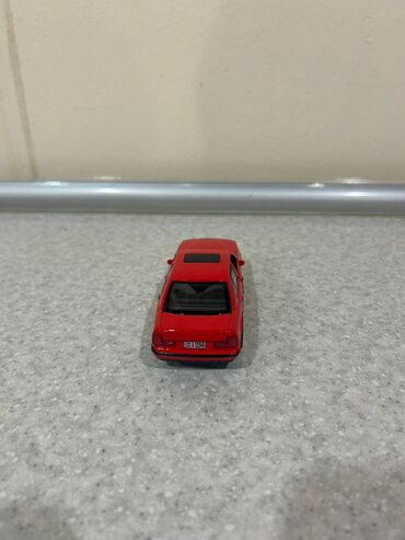 Oyuncaqlar: Təcili Satılır. Endirim Var. BMW E34 5cı serıya modelkası satılır — 4