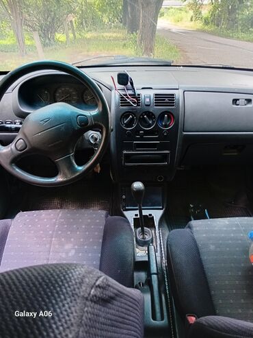 картошка капалька: Daihatsu Sirion: 2003 г., 1 л, Бензин, Универсал