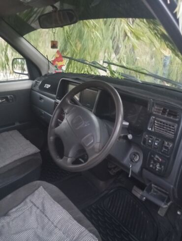 купить машину недорого автомат: Honda Stepwgn: 2000 г., Бензин, Минивэн