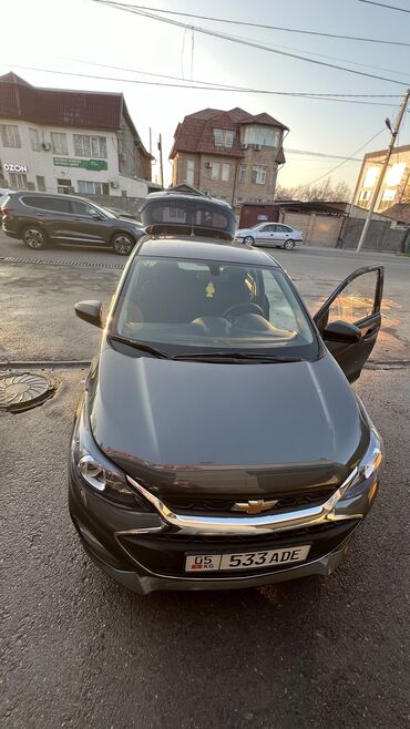 авто тряпка: Chevrolet Spark: 2018 г., 0.9 л, Автомат, Бензин, Хэтчбэк