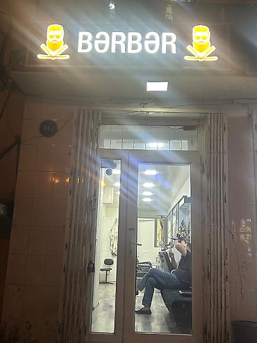 berber iş: Şamaxinkada yerləşən kişi bərbərxanasına müştərili usta axtarılır. - — 2