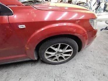 Car Body Parts: Fiat Freemont desno krilo crveno. Fiat Freemont desno krilo crvenokod — 1