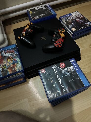 disk satisi: Playstation 4 Pro 2 TB yaddaş təcili satılır,əla vəzyətdə az işlənib