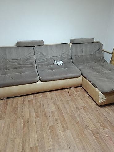 Оңдоп-түзөө жана курулуш: Продам большой диван, с приставной оттоманской, под кожу, чехлы — 1