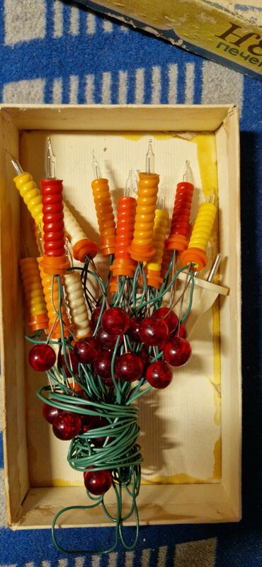 Yeni il oyuncaqları və bəzəkləri: Елочные игрушки стеклянные ссср и гдр маленкие по 2аз круглые по 3аз — 4