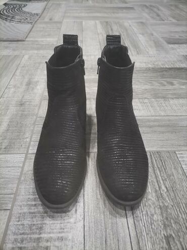crvene čizmice: Ankle boots, Tamaris, 38