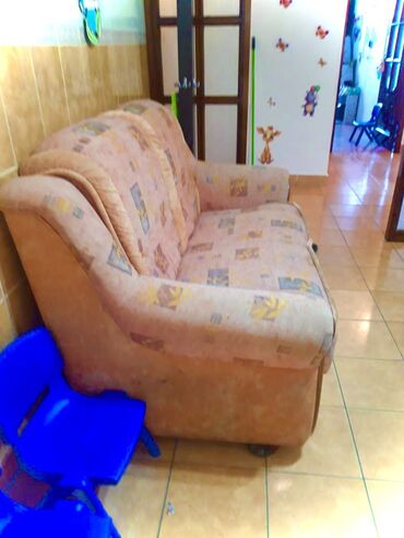 мягкая мебель диван бу: Цвет - Оранжевый, Б/у