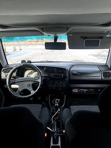 Volkswagen: Volkswagen Vento: 1993 г., 1.8 л, Механика, Бензин, Седан — 11