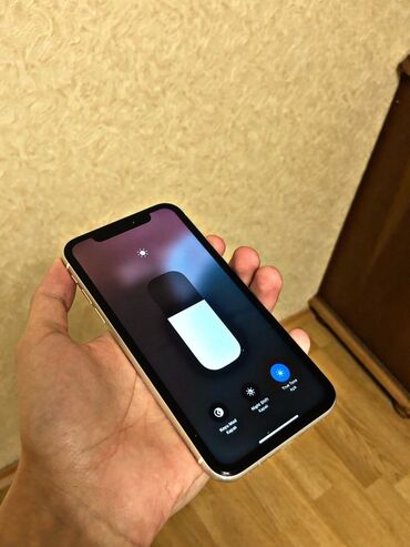 Apple iPhone: IPhone 11, 128 GB, Ağ, Zəmanət, Simsiz şarj, Face ID