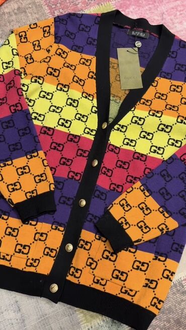 Пальто: Gucci premium class 20 man standart olcu cibleride var unvan Nerimanov