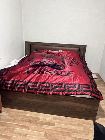 Кровати: Б/у, Двуспальная кровать, Азербайджан