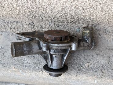 Помпы: Помпа BMW 1976 г., Б/у, Оригинал — 11