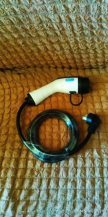 EV şarj kabeli – Type 1 (J1772) fişli - Giriş: 220V AC . Adi bazarda