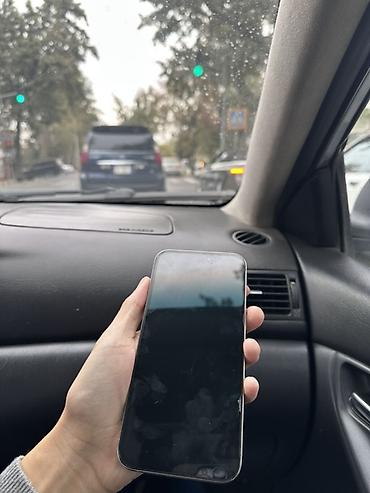 Уюлдук телефондор жана аксессуарлар: IPhone 15 Pro Max, Колдонулган, 256 ГБ, Natural Titanium, Коргоочу айнек, 85 % — 2