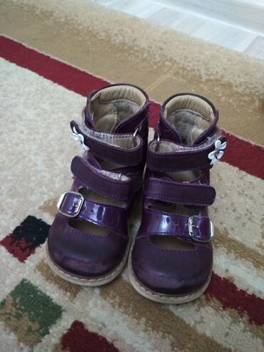 Детская обувь: Ортопедические тапочки 19размер фирмы Woopy, бу