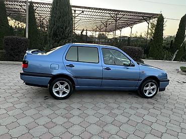 мерс124 каропка: Volkswagen Vento: 1994 г., 1.8 л, Механика, Бензин, Седан — 6