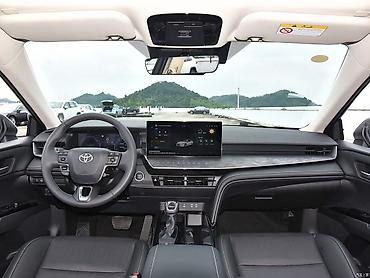 Унаа сатуу: Toyota Camry: 2026 г., Автомат, Бензин, Седан — 2