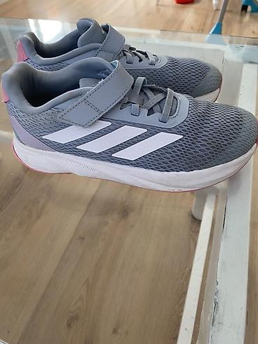 patike adidas: Dečije sportske patike Adidas - Model: Adidas (logo i tri pruge) - — 1