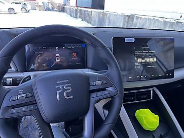 BYD: BYD Yuan Up: 2025 г., Электромобиль — 12